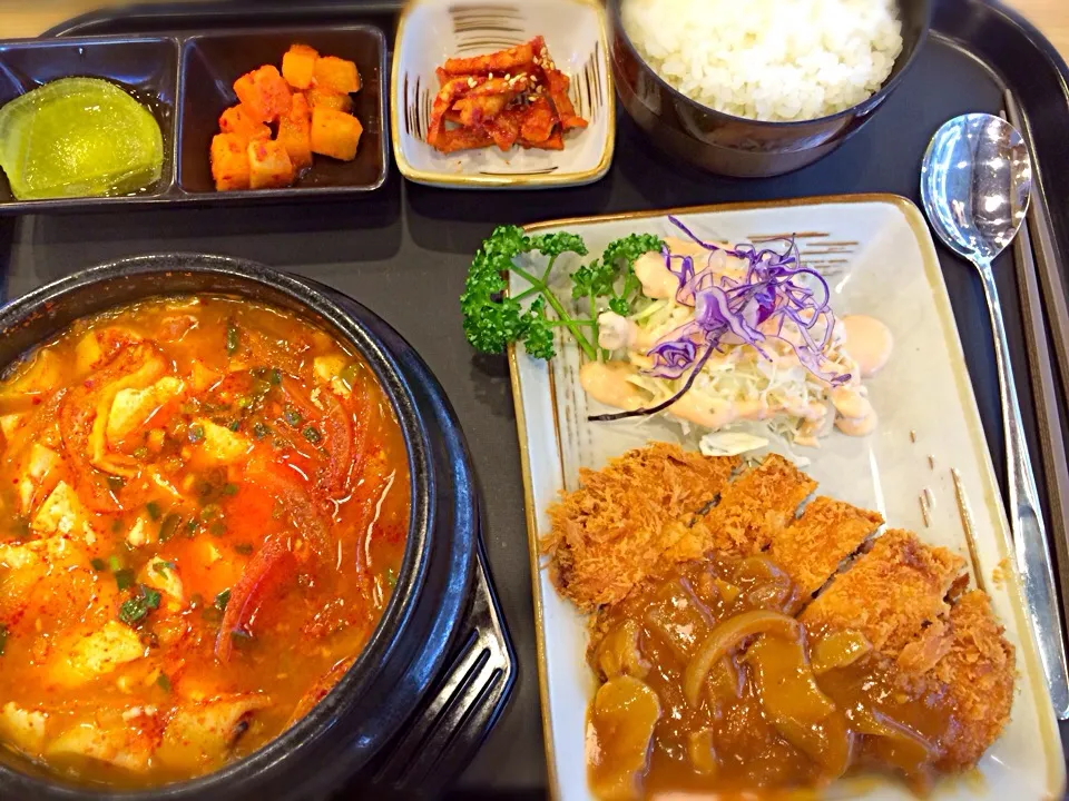 순두부돈가츠 정식 /  おぼろ豆腐チゲ (スンドゥブチゲ) 豚カツの定食|조 영랑(趙 栄郞 /Jo YoungRhang)さん