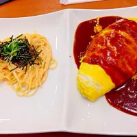 classic omelet rice with creamy pollock roe pasta|Destira Sorayaさん