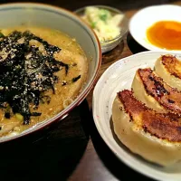 無化調ごまみそラーメンとジャンボ餃子のセット|あまぐりさん