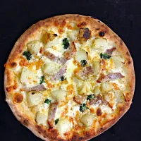 じゃがいもと自家製ベーコンのPIZZA|goさん