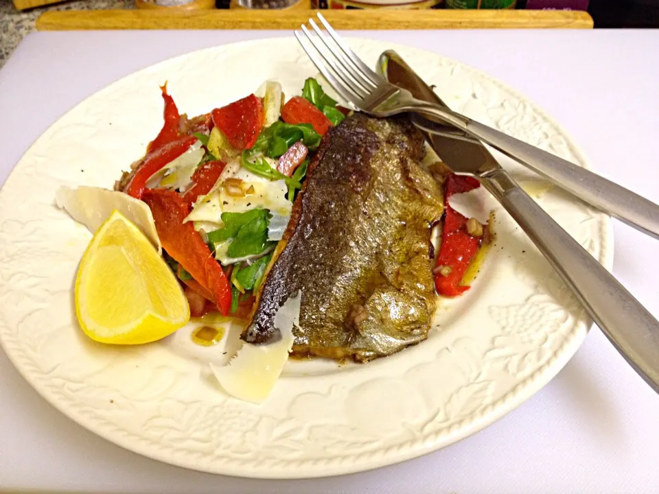 Pan fried Trout with Roasted Red Pepper Salad and Parmesan Shavings|Steve Pountneyさん