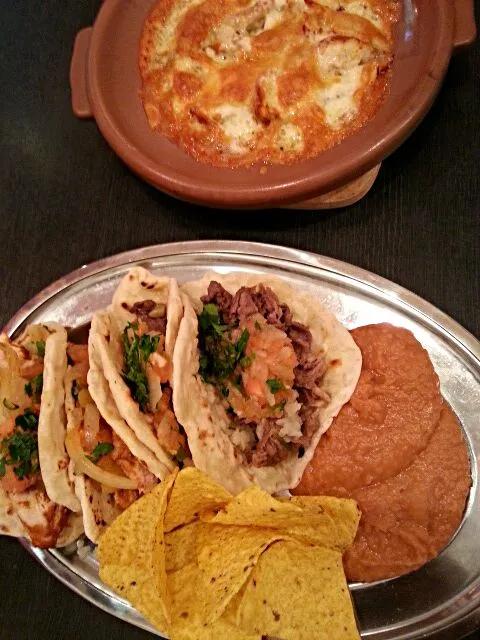 Cane Asada Tacos&Spycy  Chickin burito|Danさん