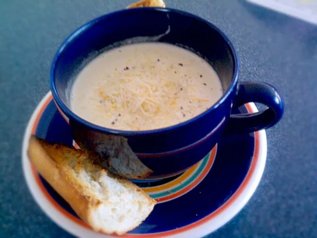 Old Fisherman Grotto clam chowder from Monterey, California.|Jiraphon Gさん