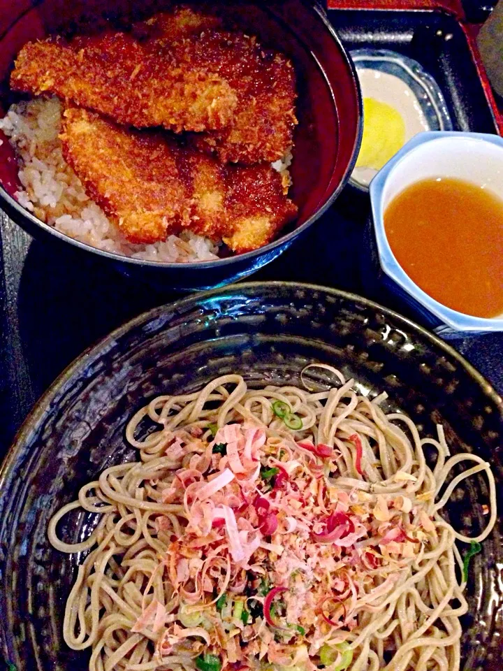 Snapdishの料理写真:福井と言えばおろしそば＆ソースカツ丼です|槙野雅央さん