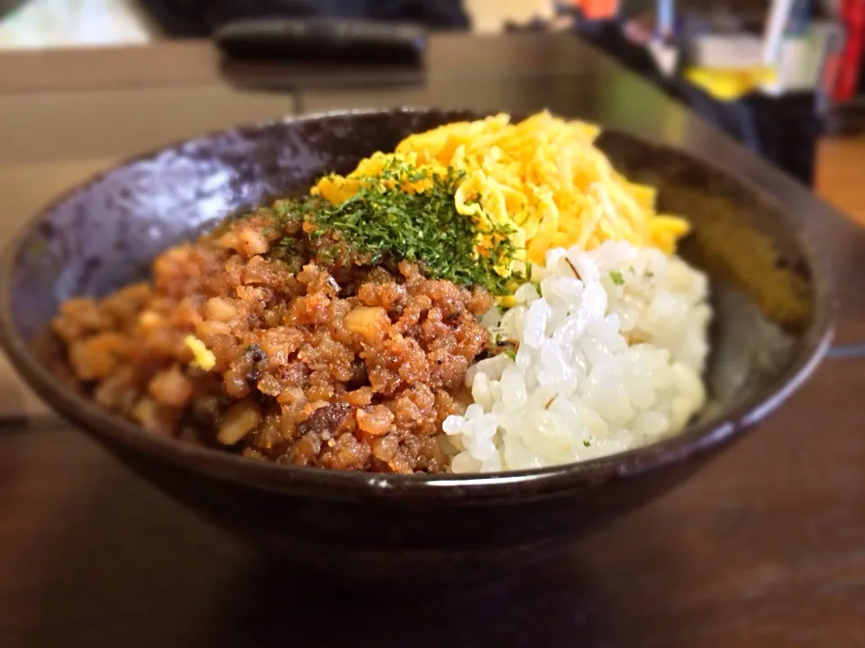 鶏そぼろ麦ご飯|よっしーさん