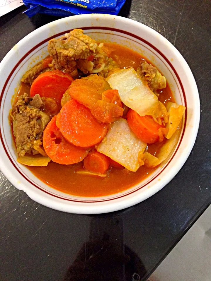 Snapdishの料理写真:Penang famous white curry it's an instant maggie! Not bad at all|shluneさん