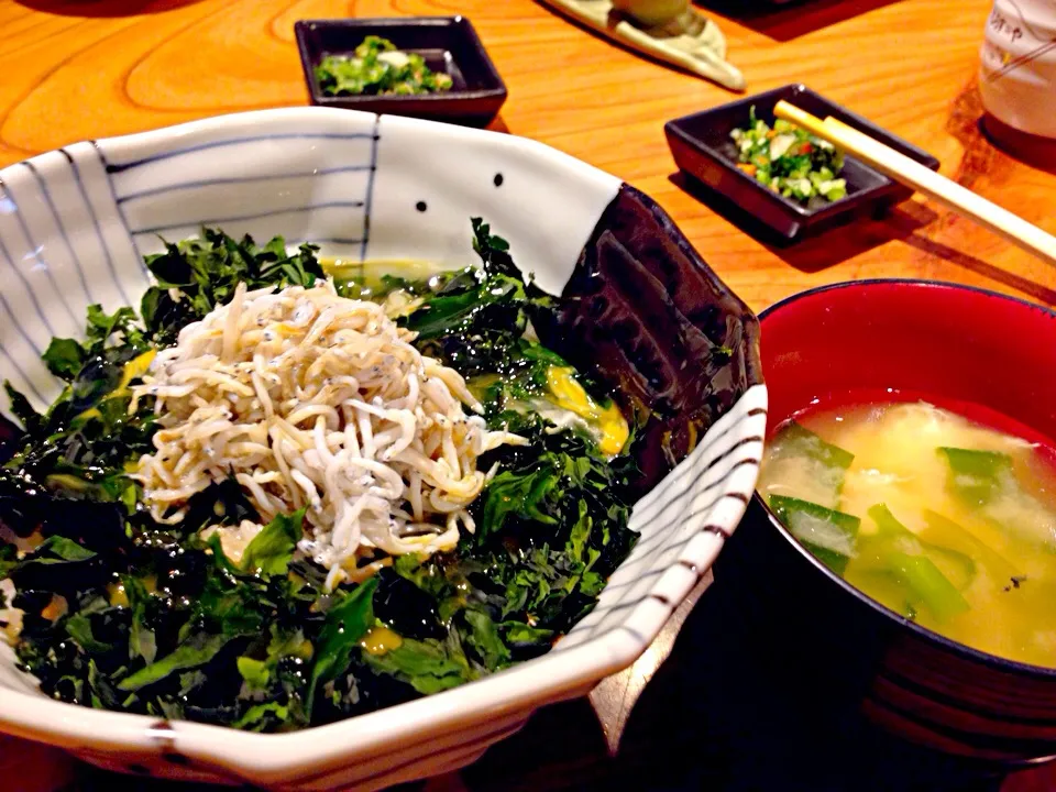 しらすやのしらすはばのり丼|としおさん