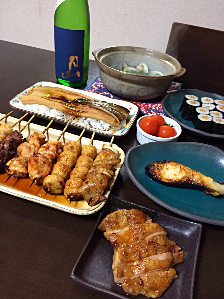 今日の家居酒屋はお惣菜中心の手抜きです。美登利の穴子寿司美味い(^O^)／  日本酒は出雲月山(^^)|ままぞうさん