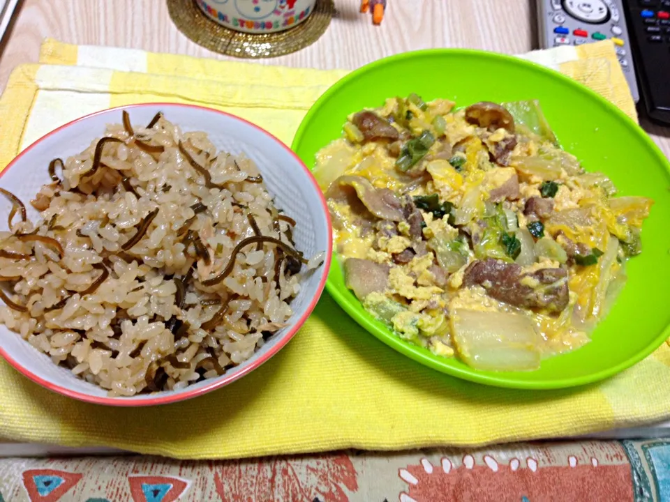 炊き込みご飯と白菜・豚肉の卵とじ|ちあきさん