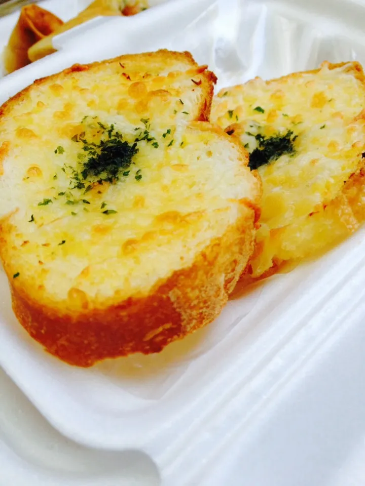 Garlic breads|anakin ninphilさん