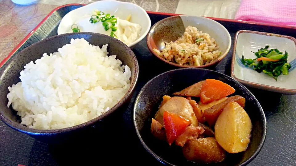 はがまのご飯と筑前煮|オクゾノトオルさん