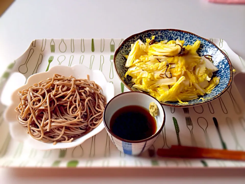 乾麺のそばと、ごま油の白菜サラダ|ココイチ10辛さん