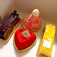 Snapdishの料理写真:買ってきてくれたケーキ！|ゆしずさん