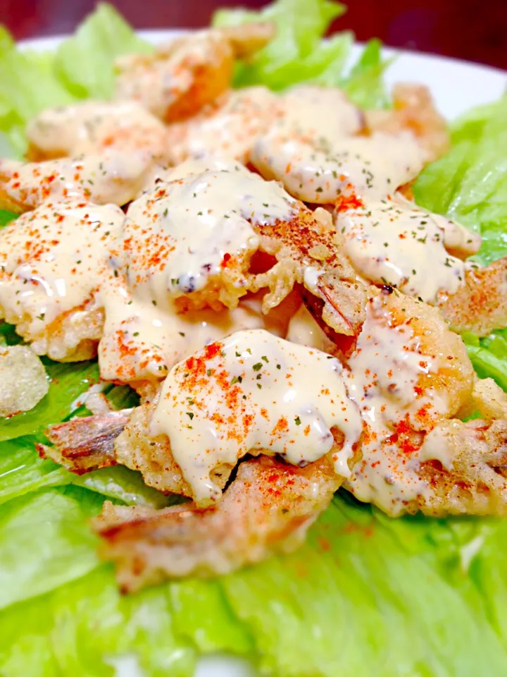 エビマヨ。パプリカパウダーとドライパセリでお洒落してみました。|patariroさん