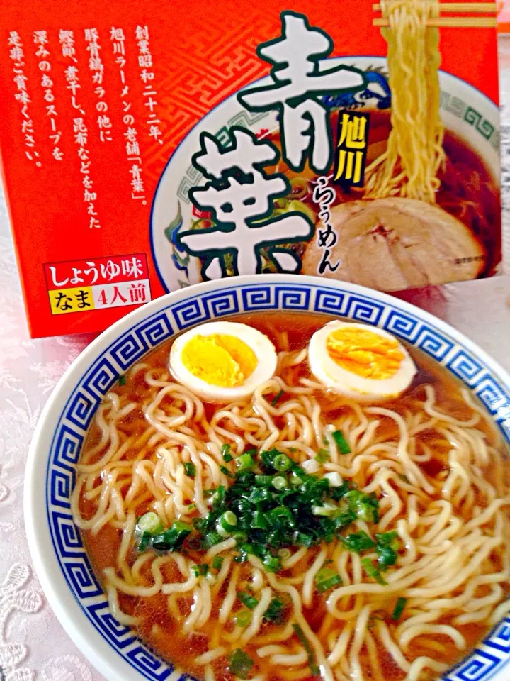 Snapdishの料理写真:旭川ラーメン青葉のインスタントラーメン|やすさん