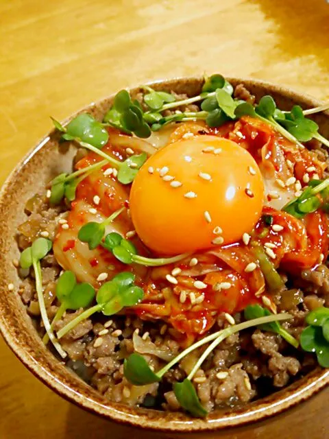 ３種のミンチのそぼろ丼|徳之島トトロンヌさん