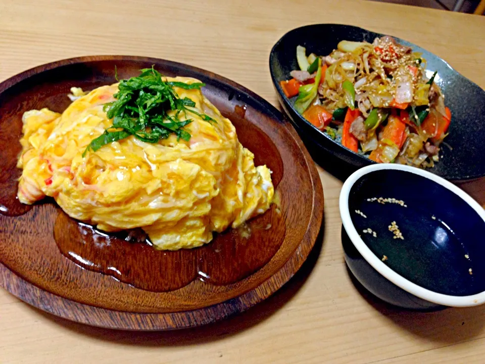 甘酢の天津飯と焼肉のタレでチャプチェ|AYACHIN♪さん