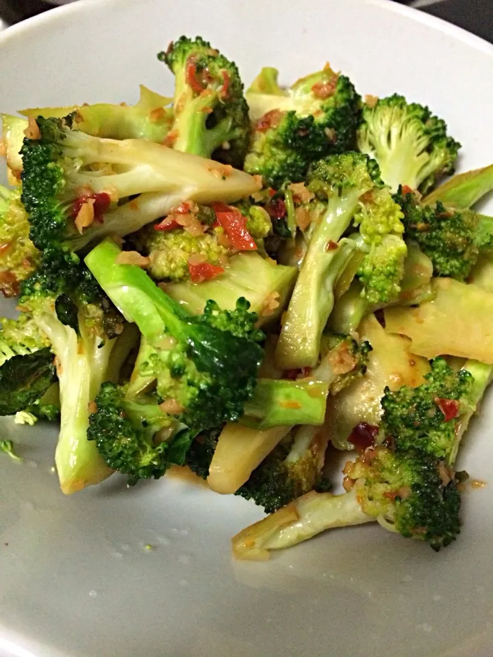 Broccoli with sambal belacan|Ong Sor Fernさん