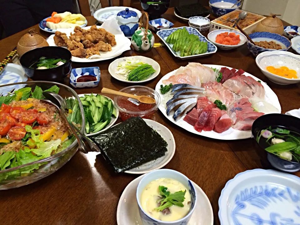 Snapdishの料理写真:手巻きフェス Roll-your-own sushi party|Junya Tanakaさん