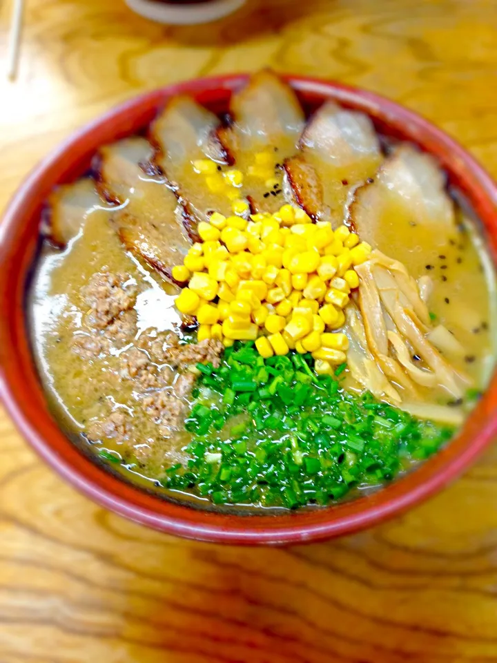 炙りチャーシュー札幌味噌ラーメン^o^|きゅいじーぬさん