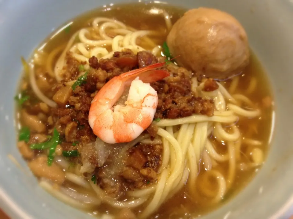 Snapdishの料理写真:度小月 担仔麺 台南生まれの名物料理|tarqarさん