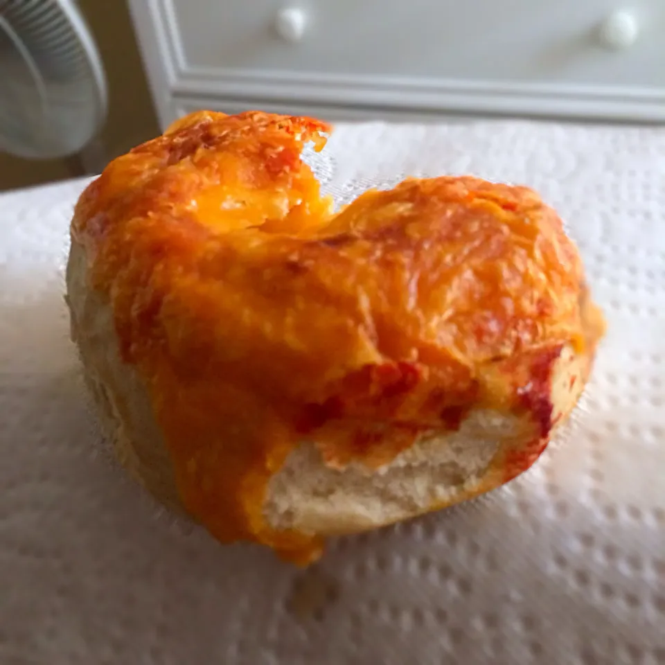 Half of a pizza bagel|Irene Hoさん