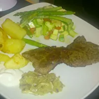 Snapdishの料理写真:steak, veg and salad|ka demさん