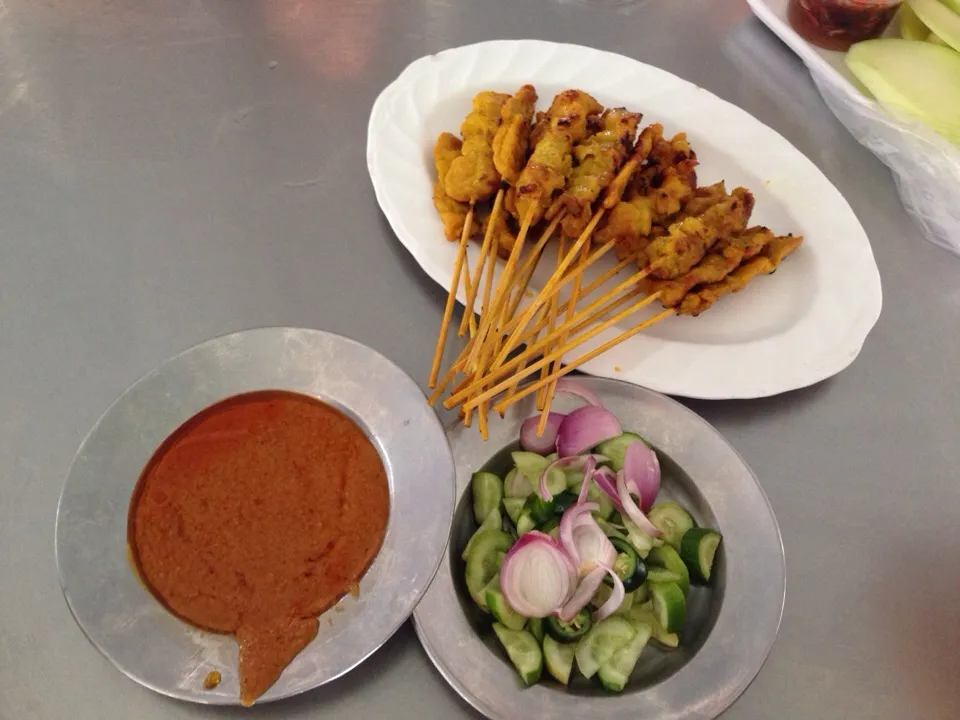 หมูสะเต๊ะ, Moo-Sa-Tae, Pig fried with peanut sauce|Tunaさん