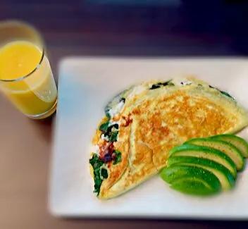 spinach goat cheese omelet|Eunji Yoonさん