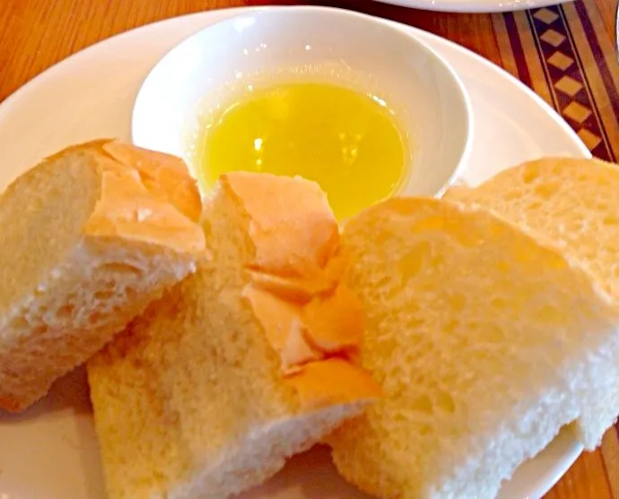 Italian Bread & Olive oil|Liezlさん