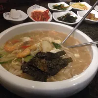 Snapdishの料理写真:Korean noodle soup|Michelle Millerさん