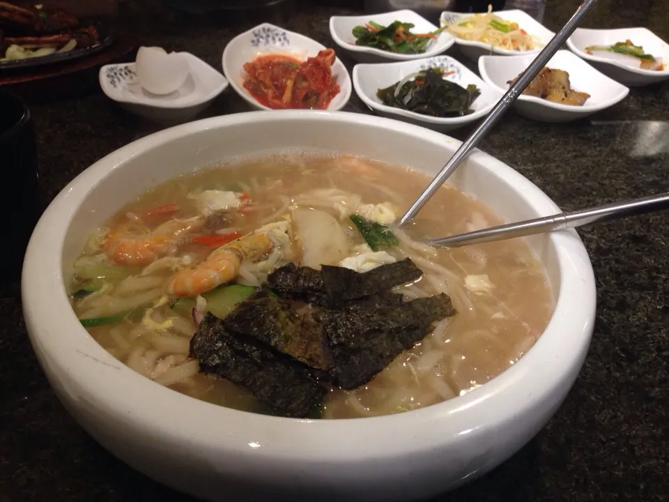 Snapdishの料理写真:Korean noodle soup|Michelle Millerさん