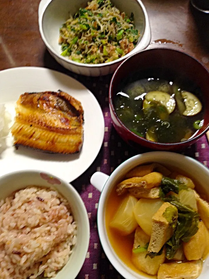 ほっけの開き カブと揚げの煮物 🍆の味噌汁 カブの葉のふりかけ|掛谷節子さん