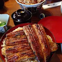 Snapdishの料理写真:三島「桜家」のうな丼(3枚載せ)|muchoさん