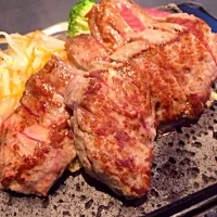 Snapdishの料理写真:ステーキ２４０g|hiedeoさん