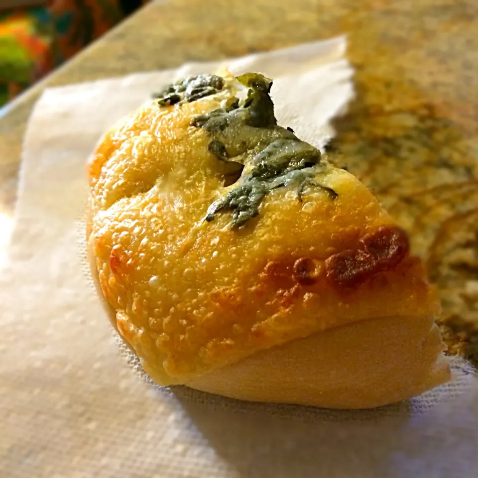 Half of a spinach bagel|Irene Hoさん