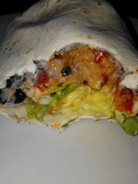 Bro in law made some falafel and hummus. Made myself a wrap. Good stuff!|Polly Gelfusoさん