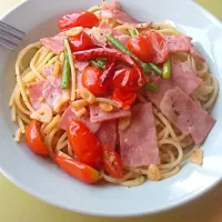 Bacon, Tomato & Asparagus Pasta|Akira BKKさん