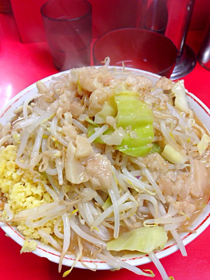 小ラーメンニンニクヌキショウガヤサイアブラタマゴ|たかやまさん