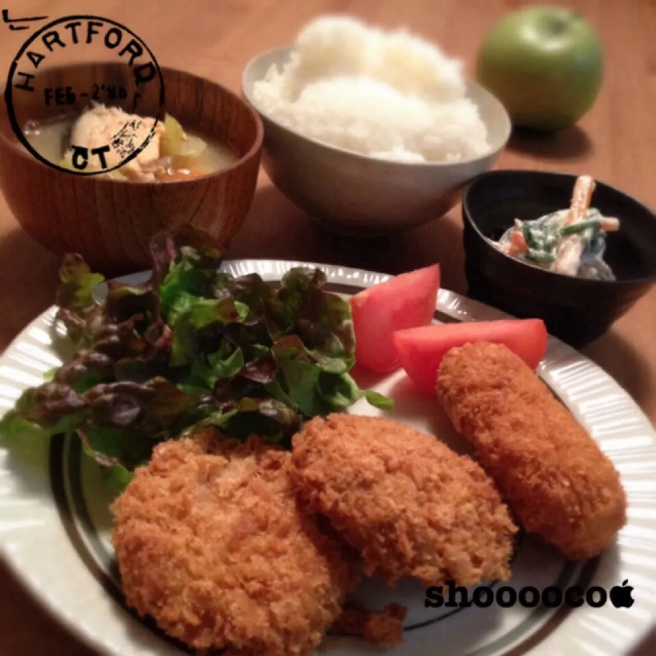 あいつのだけなんで。お惣菜で済ませました。豚カツとなんだっけ。|shoooocoさん