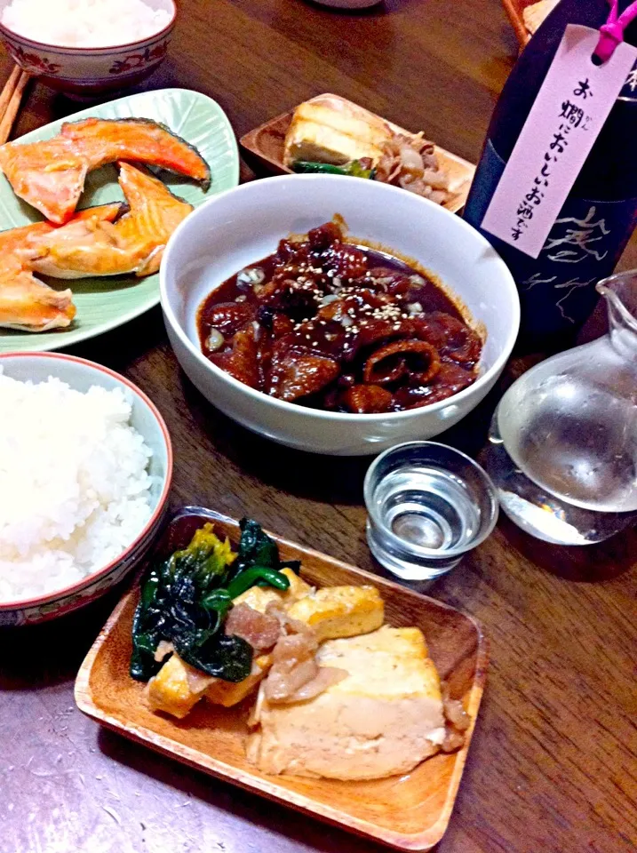 ぷぁちゃんのお燗🍶においしいお酒〜と、鶏皮カクキュー、亜矢子ちゃんの塩豆腐で、乙ˉ̞̭ ( ›◡ु‹ ) ˄̻ ̊|いよこ🍻さん