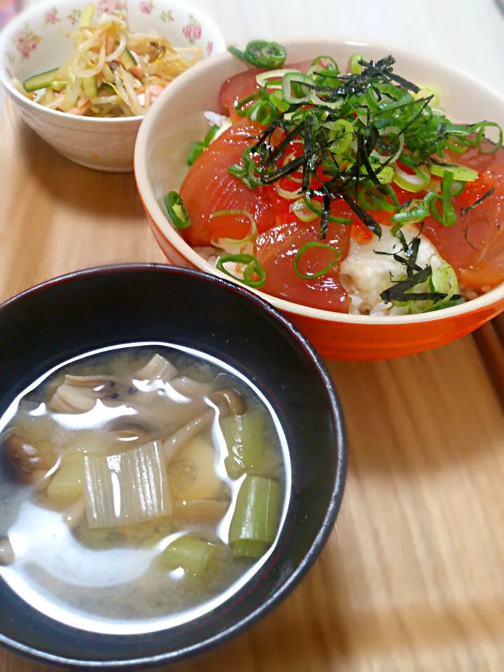 やまかけ丼|まるさん