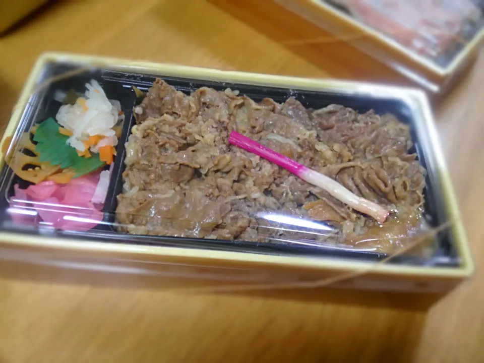 Snapdishの料理写真:佐賀牛すきやき弁当♡|chika9218さん