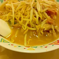 ○ちゃん正麺（味噌）を野菜ましましで頂きました♪
野菜は七味で味付けしたので、味噌にあうあう♪(o≧▽゜)o|やまだ とおるさん