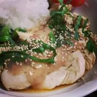 Snapdishの料理写真:鶏むねの梅肉ソースがけ|aikaさん