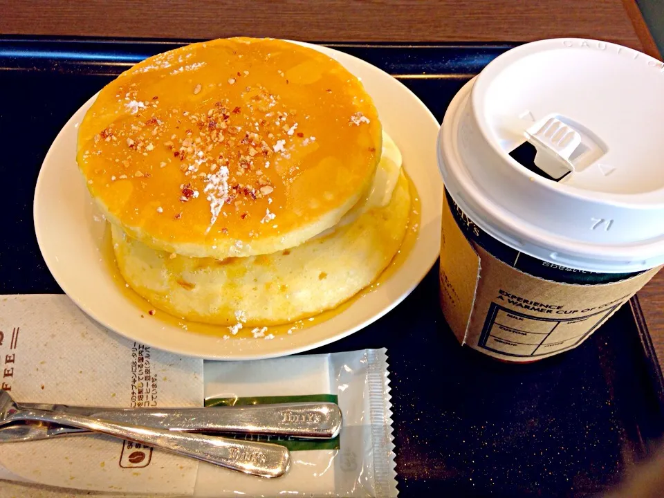 Tully's Coffee チーズハニーパンケーキ🍴✨🍰思った以上大きいパンケーキにビックリした😂 でもペロッと完食💪|Tanni Kaさん