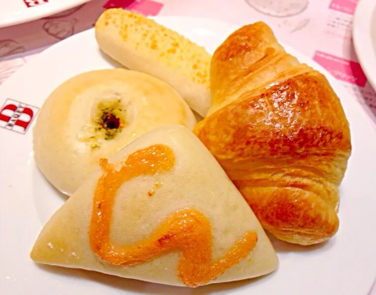 Assorted Breads|Liezlさん