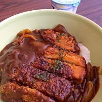 Snapdishの料理写真:カツカレー|Yuki Awatsuさん