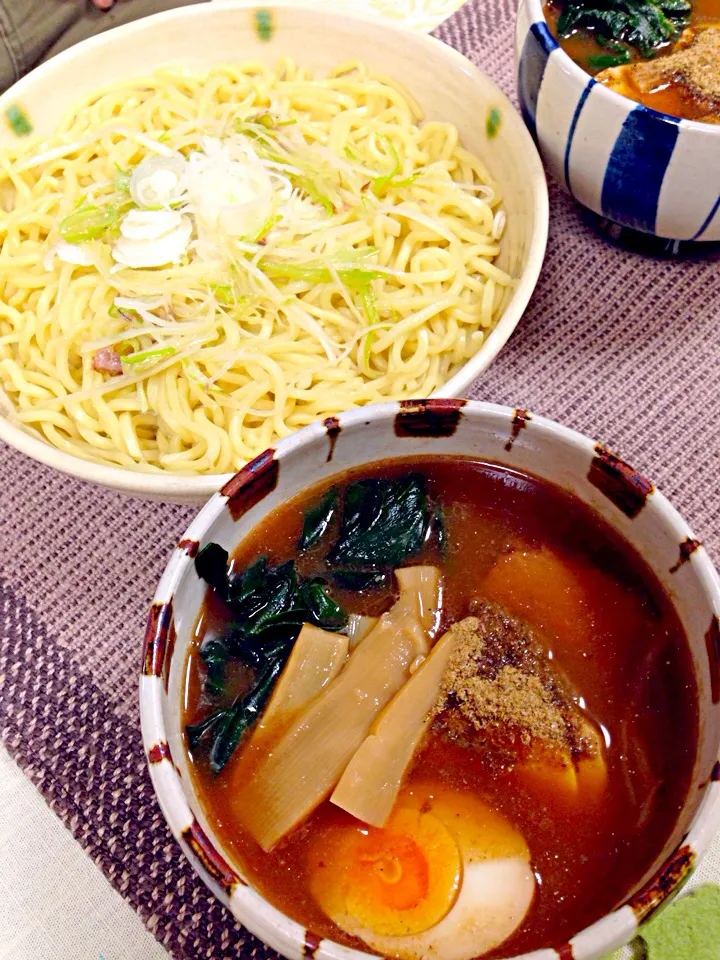 旦那作 自家製煮玉子＆チャーシュー入り魚介豚骨醤油つけ麺🍀|デミさん