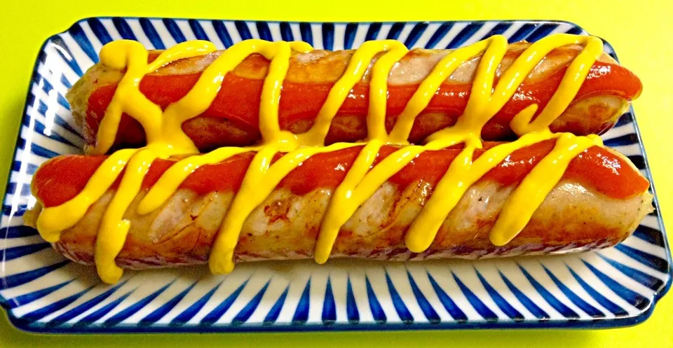 Sausage with Mustard & ketchup|Liezlさん